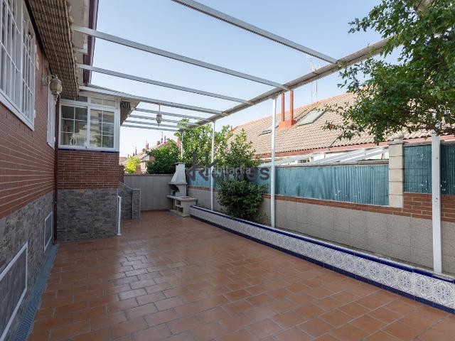 Casa adosada en venta en Alcorcón, Prado de Santo Domingo. Casas adosadas.