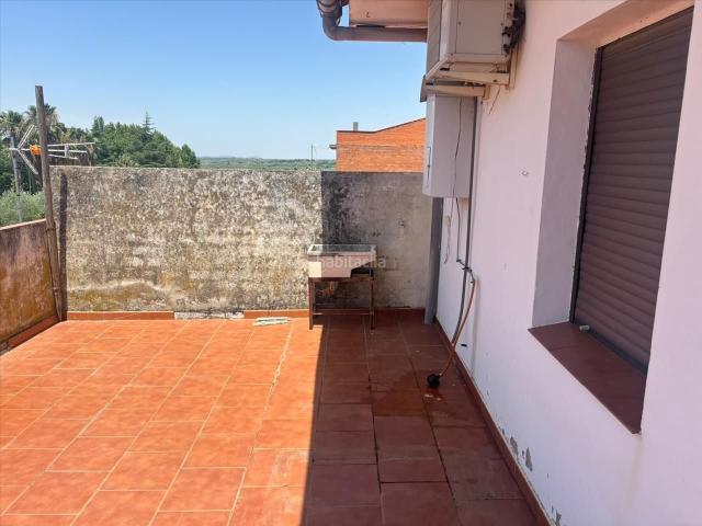 Casa adosada en venta en Alcuéscar. Vivienda a reformar en Alcuéscar Cáceres. Casas adosadas.