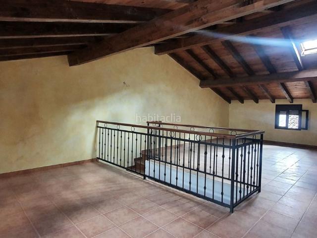 Casa adosada en venta en Aldeanueva de la Vera. Casa totalmente reformada a estrenar, en Aldeanueva de la Vera. Casas adosadas Aldeanueva de la.