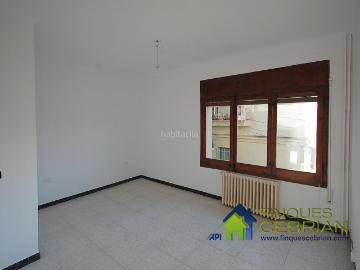 Casa adosada en venta en Alella. Casa de 3 plantas en Alella. Casas adosadas.