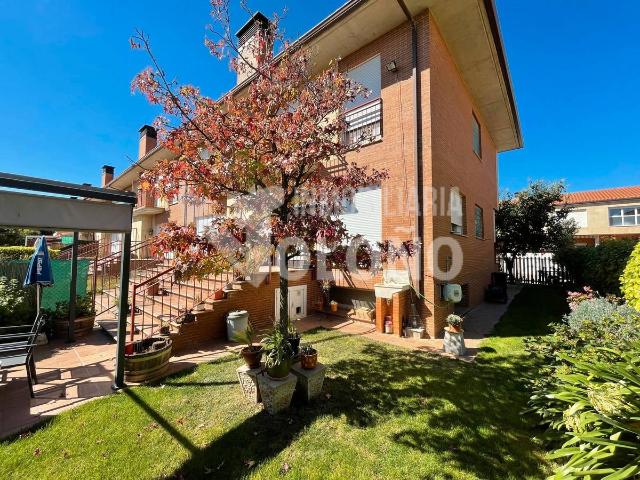 Casa adosada en Venta en Alesanco