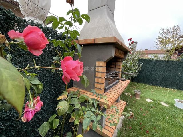 Casa adosada en venta en Alesanco. Unifamiliar en Alesanco La Rioja. Casas adosadas.