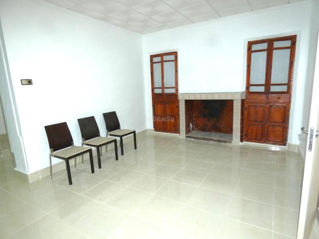 Casa adosada en venta en Alguazas. UNA CASA, DOS VIVIENDAS, TRES FORMAS DE GANAR EN EL CENTRO DE ALGUAZAS. Casas adosadas.