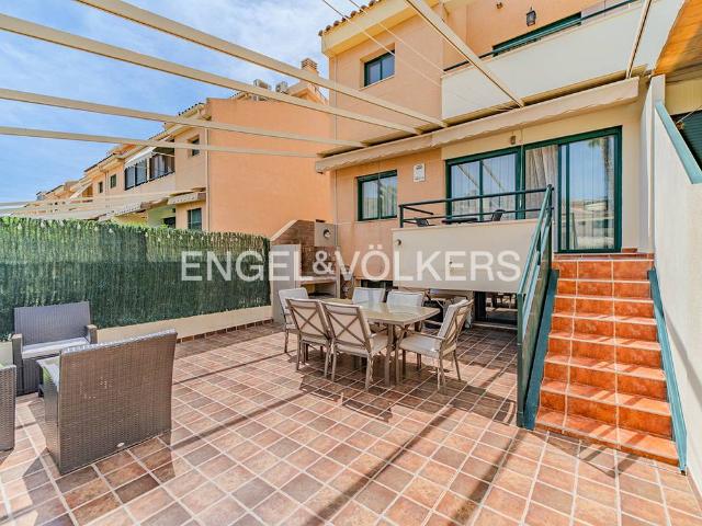 Casa adosada en Venta en Alicante Golf