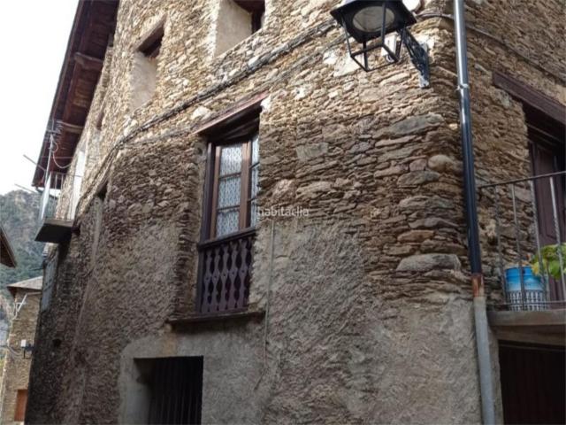 Casa adosada en venta en Alins Pirineos. Alins Carrer Unic Arahos. Casas adosadas.