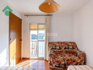 Casa adosada en Venta en Almáchar