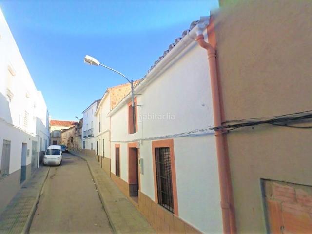 Casa adosada en venta en Almadén. Casas adosadas.