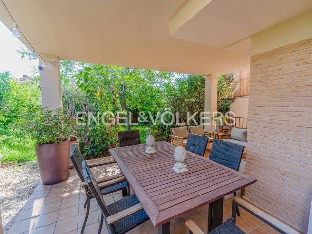 Casa adosada en Venta en Almajada Ravel