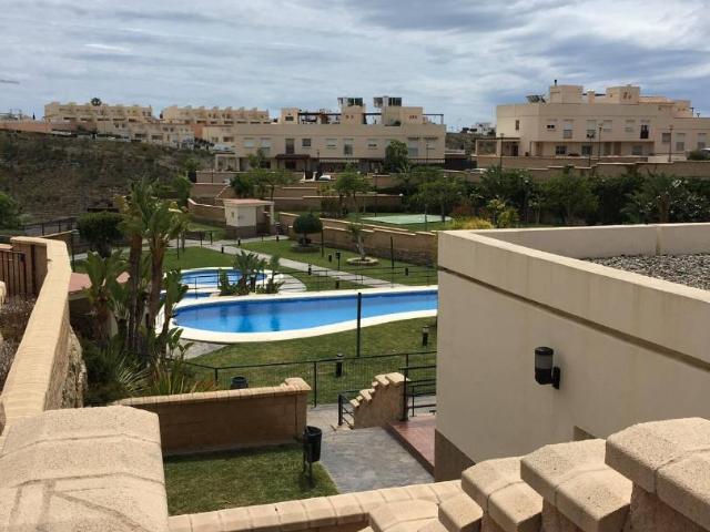 Casa adosada en Venta en Almayate