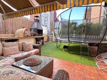 Casa adosada en Venta en Almeda El Corte Inglés