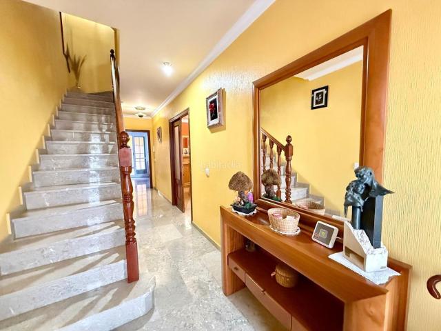 Casa adosada en venta en Almería, Los Molinos Villa Blanca. Amplio adosado en Villablanca, Residencial Villa Claudia. Casas adosadas.