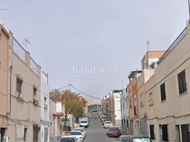 Casa adosada en venta en Almería, Piedras Redondas Torrecárdenas. Vivienda unifamiliar ocupada en Vícar. Casas adosadas.