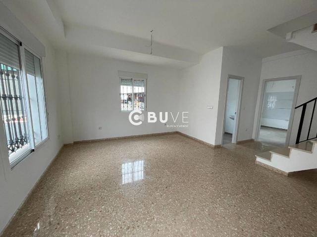 Casa adosada en Venta en Almonte ciudad