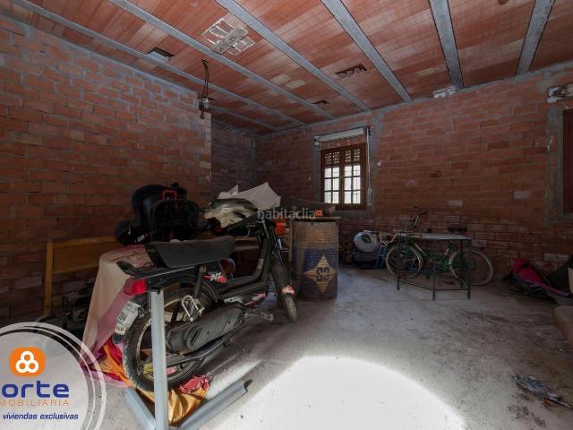 Casa adosada en venta en Almodóvar del Río. MAGNIFICA CASA PARA TERMINAR CON MUCHO POTENCIAL EN CUEVAS BAJAS. Casas adosadas Almodóvar del.