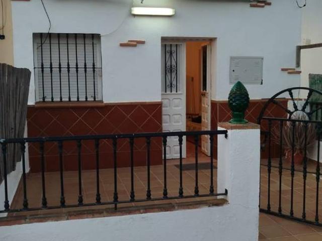 Casa adosada en Venta en Almogía