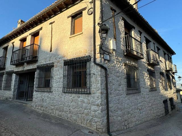 Casa adosada en Venta en Alocén