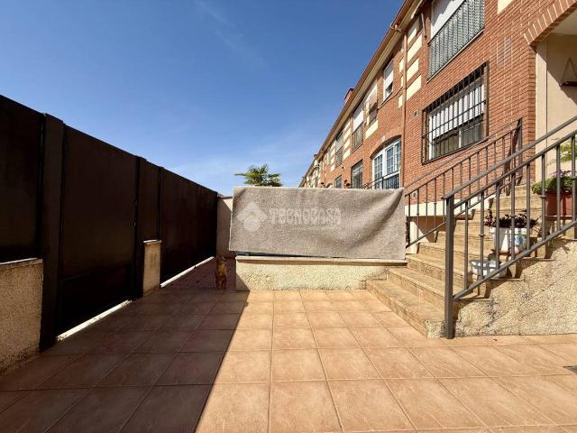 Casa adosada en Venta en Alovera