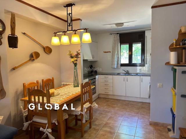 Casa adosada en venta en Alpens. CASA EN VENTA EN ALPENS. Casas adosadas.