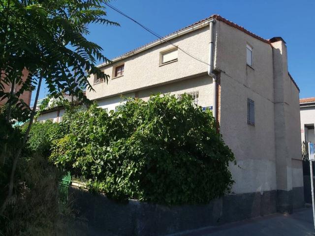 Casa adosada en Venta en Apóstol Santiago