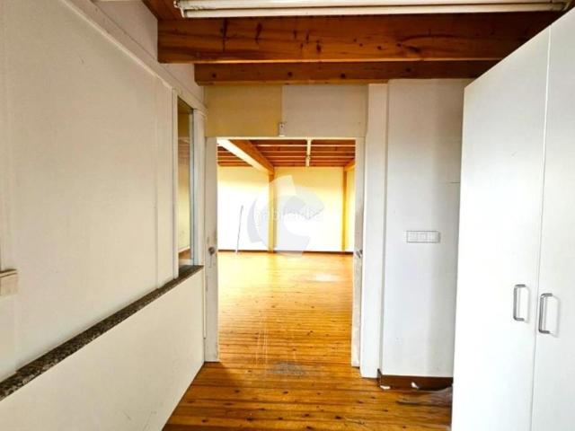Casa adosada en venta en Arteixo, Morás A Zapateira. Excelente oportunidad para adquirir una vivienda unifamiliar con gran potencial en A Zapateira, una de las zonas con mayor proyecc. Casas.