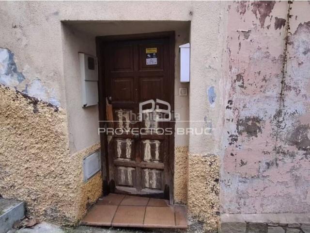 Casa adosada en venta en Artés. Artés Casa para rehabilitación integral Infórmese. Casas adosadas.