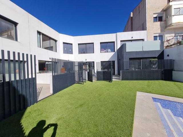Casa adosada en venta en Artés. Impresionante casa adosada en Artes. Casas adosadas.