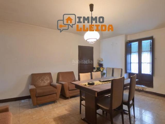 Casa adosada en venta en Artesa de Segre. Casa de pueblo con gran potencial en Colldelrat Artesa de Segre. Casas adosadas Artesa de.