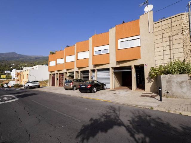 Casa adosada en Venta en Arafo