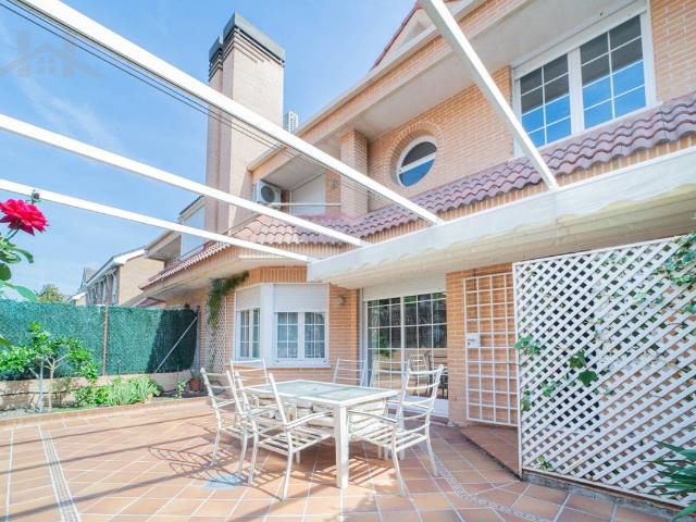 Casa adosada en Venta en Aravaca