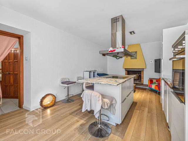 Casa adosada en venta en Arboç L´. Casa Adosada de Pueblo con Licencia Turística ¡Oportunidad Única!. Casas adosadas Arboç.