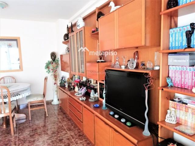 Casa adosada en venta en Arboç L´. Preciosa Casa Adosada con Garaje y Posibilidad de Comercio en LArboç. Casas adosadas Arboç.