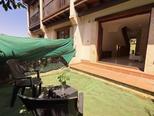 Casa adosada en Venta en Arce