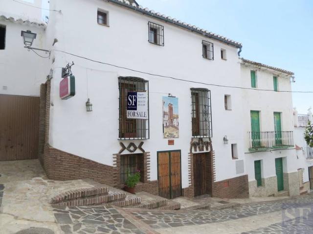 Casa adosada en Venta en Árchez