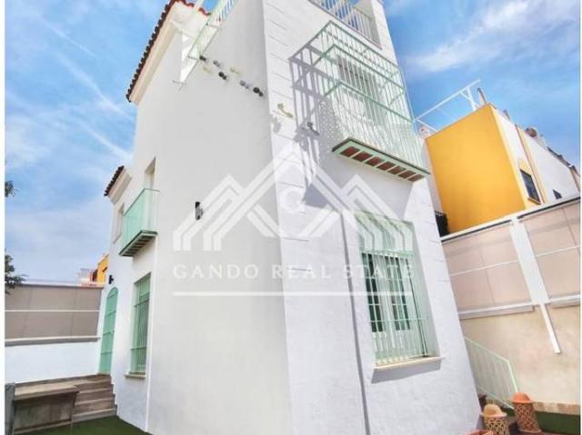 Casa adosada en Venta en Arco Norte Avda. España