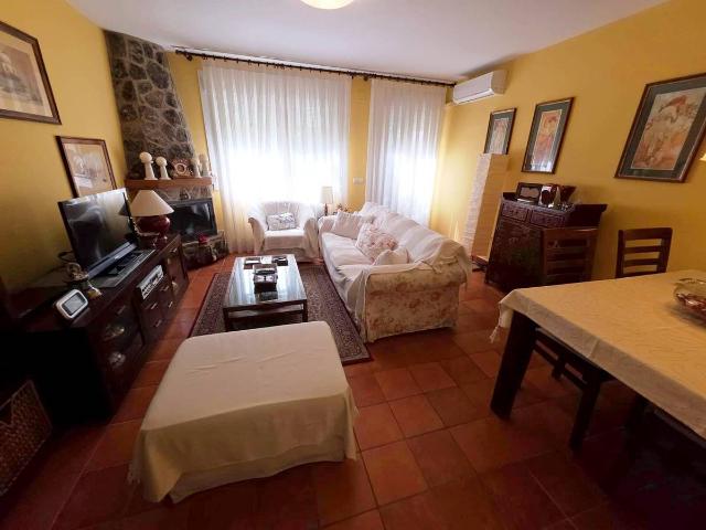 Casa adosada en Venta en Arenas de San Pedro