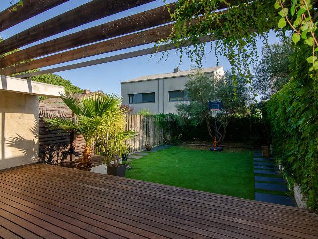Casa adosada en venta en Arenys de Munt. Un oasis en Can Jalpí. Casas adosadas Arenys de.