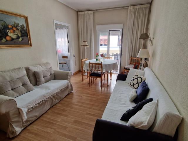 Casa adosada en venta en Arévalo. Casa de pueblo. Casas adosadas.