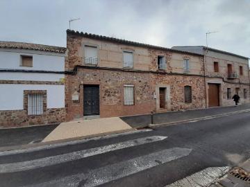 Casa adosada en Venta en Argamasilla de Calatrava