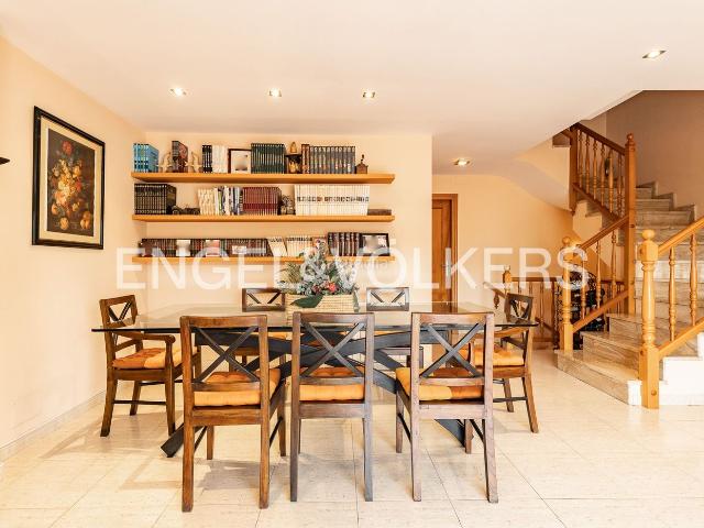 Casa adosada en venta en Argentona, Nucli Urbà. Casa con terraza y parking en el centro de Argentona. Casas adosadas.