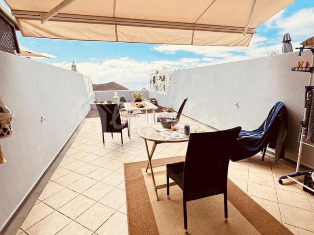 Casa adosada en venta en Arona, Chayofa. Casas adosadas.