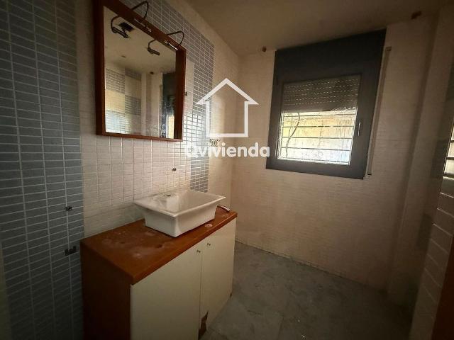 Casa adosada en venta en avenida Can Canyameres, Sentmenat, de 282 m² 8 habitaciones por 395.000