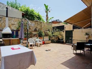 Casa adosada en venta en avenida De Casanovas, Parets del Vallès, de 150 m² 3 habitaciones por 420.000
