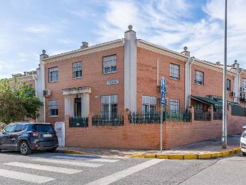 Casa adosada en Venta en Avenida de Europa