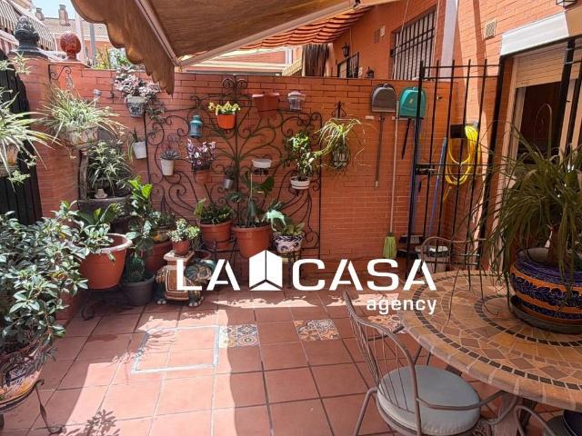 Casa adosada en Venta en Avenida de Europa