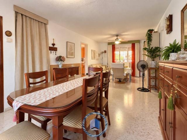 Casa adosada en Venta en Avenida de Europa