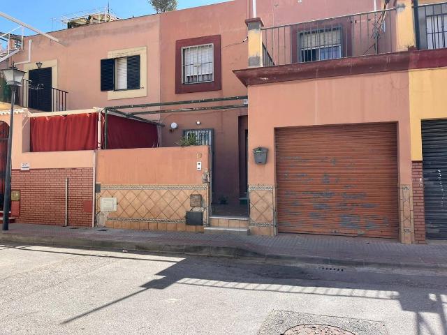 Casa adosada en Venta en Avenida de Europa