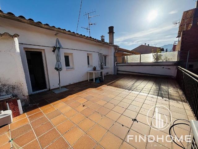 Chalet en venta en carretera De Santa Coloma, Olot, de 143 m² 2 habitaciones por 275.000