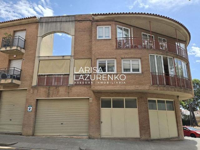 Casa adosada en venta en avenida De Salou, Reus, de 242 m² 5 habitaciones por 419.000