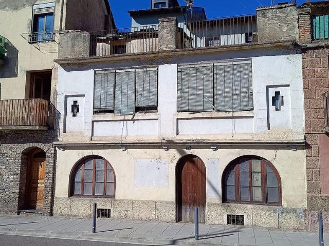 Casa adosada en venta en avenida Dels Comtes de Pallars, Sort, de 246 m² 4 habitaciones por 110.000