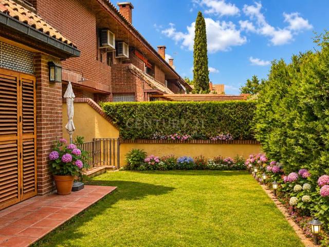 Casa adosada en Venta en Avenida Europa